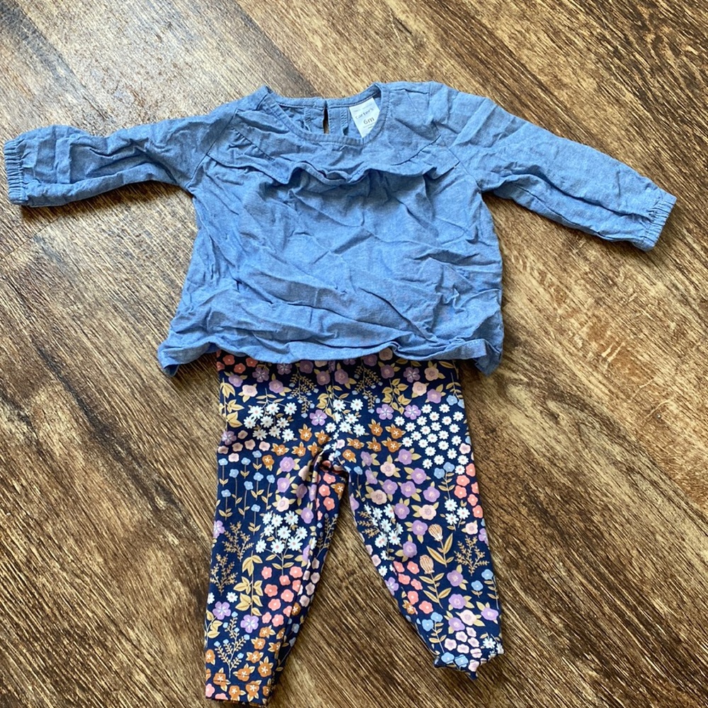 Carter’s 2 piece outfit